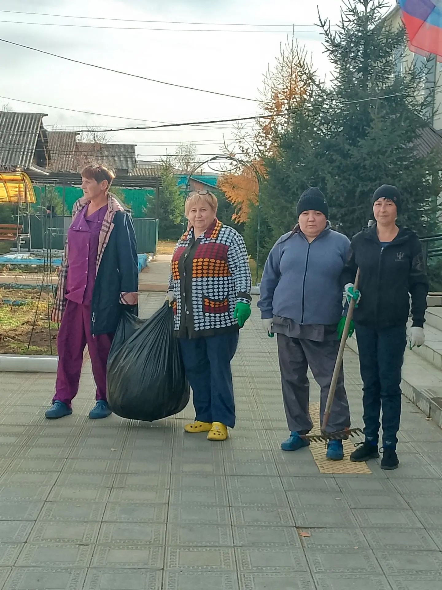 «Плечом к плечу: как коллектив Бичурского ДСО наводили порядок»